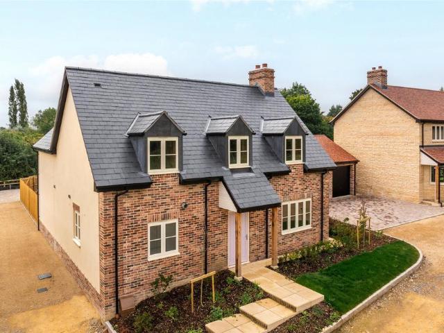 House for sale in Bedford