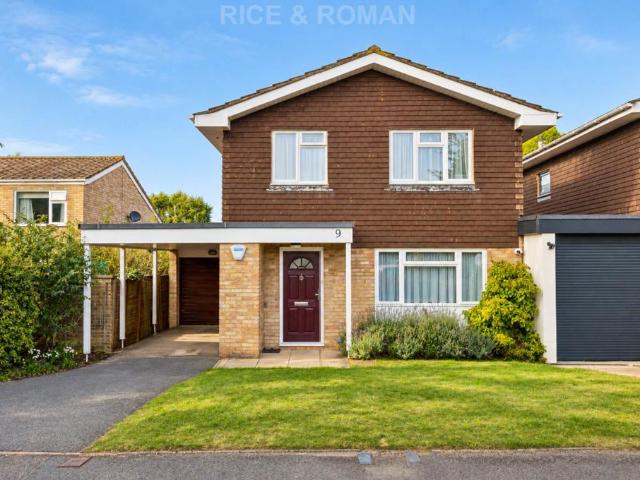 House for sale in North Ascot, Ascot