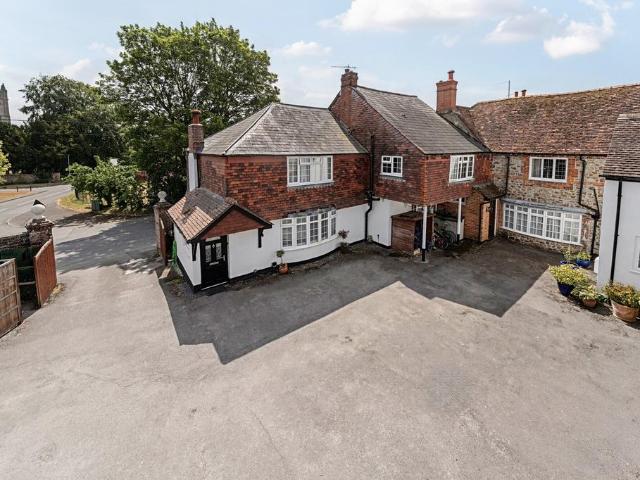 House for sale in Lambourn, West Berkshire