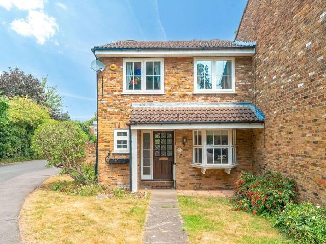 House for sale in Iver