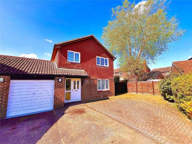 House for sale in Emmbrook, Wokingham