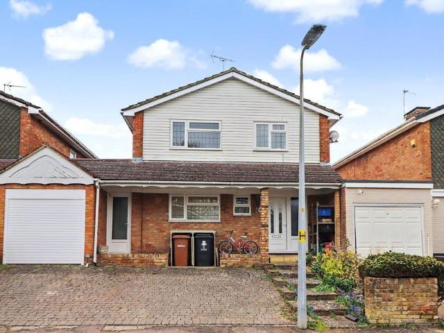 House for sale in Broadwater, Shephall