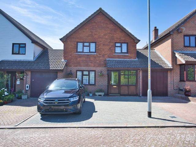 House for sale in Folkestone