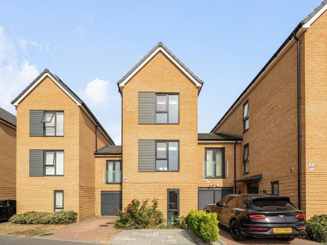 House for sale in South Ockendon, Essex