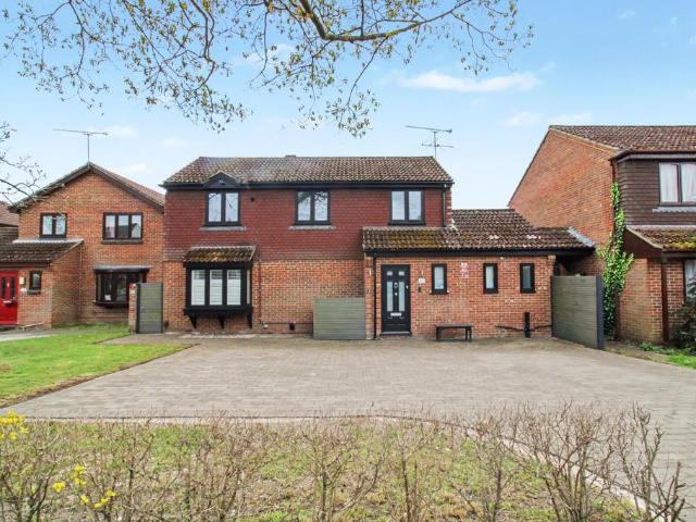 House for sale in Farnborough, Hampshire