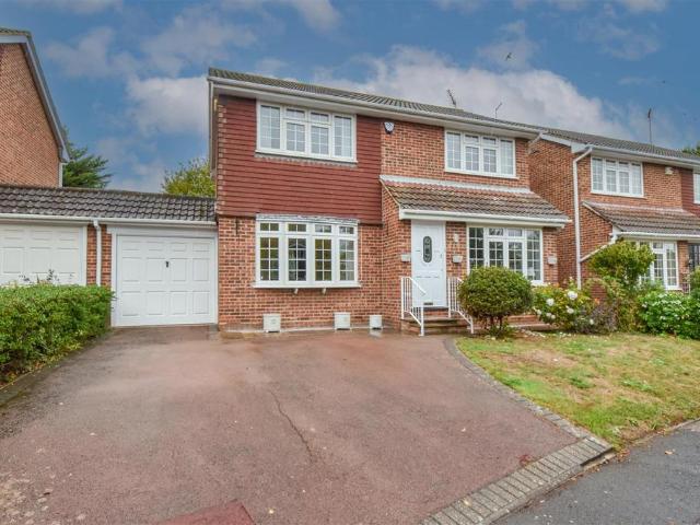 House for sale in Doddinghurst, Brentwood