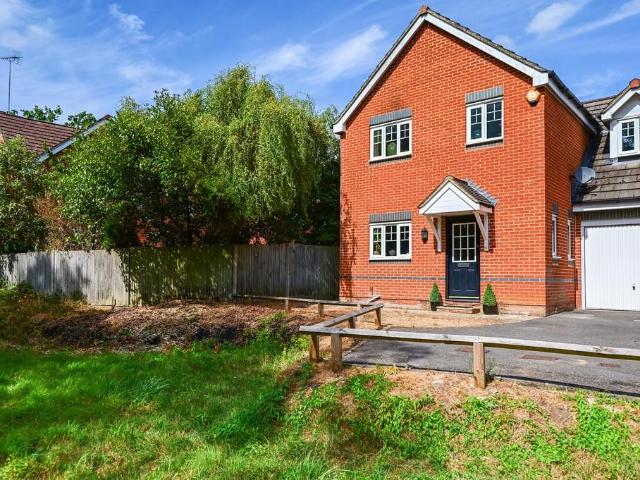 House for sale in Little Sandhurst