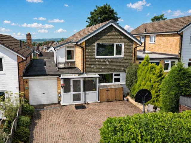 House for sale in Farsley, Leeds