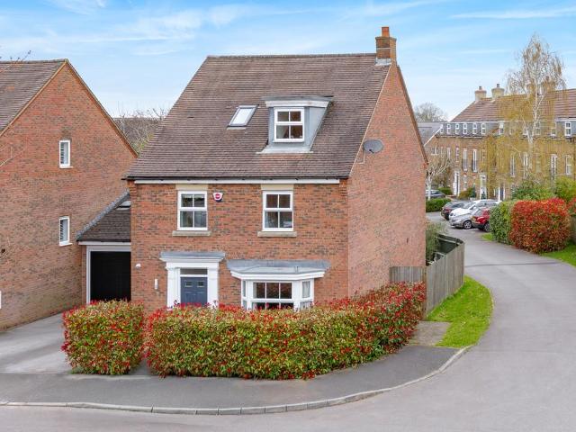 House for sale in Netherne-on-the-Hill, Red Hill
