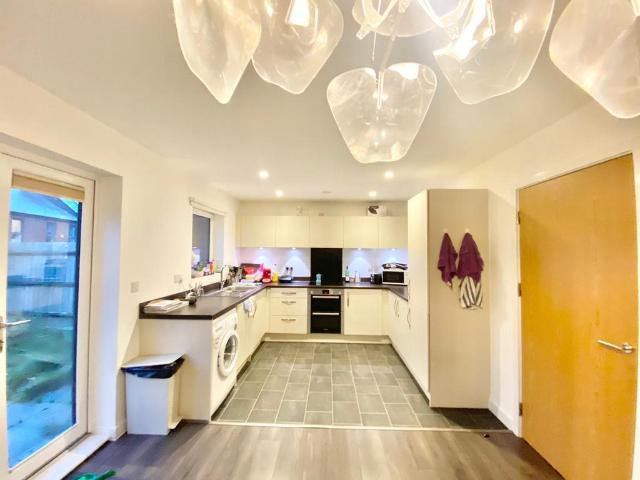House for sale in Georgia, Greater Manchester