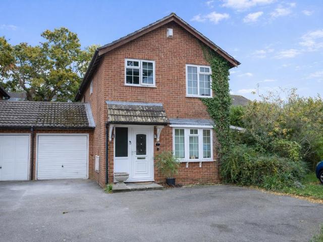 House for sale in Marchwood, New Forest