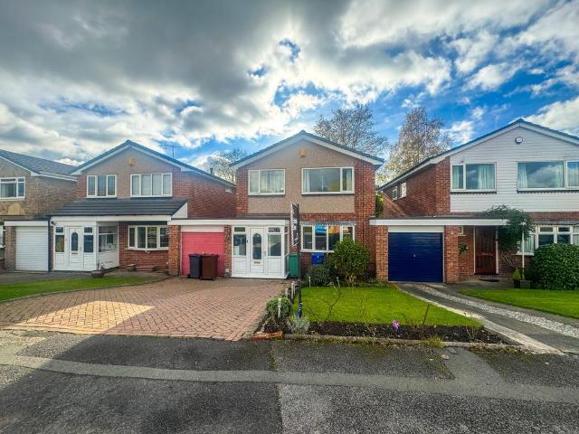 House for sale in Brandlesholme, Bury