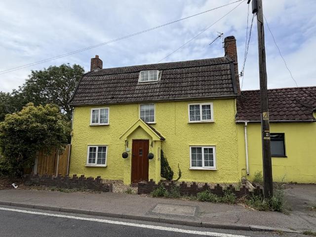 House for sale in Bedingfield, Suffolk