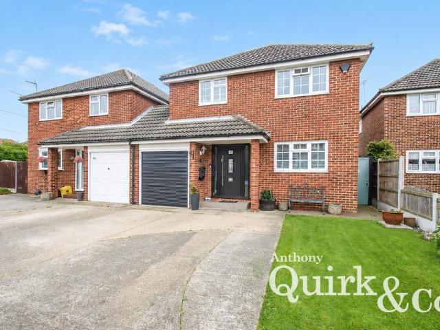 House for sale in Winter Gardens, Essex