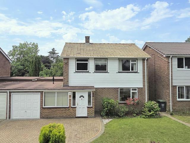 House for sale in Perryfields, West Sussex
