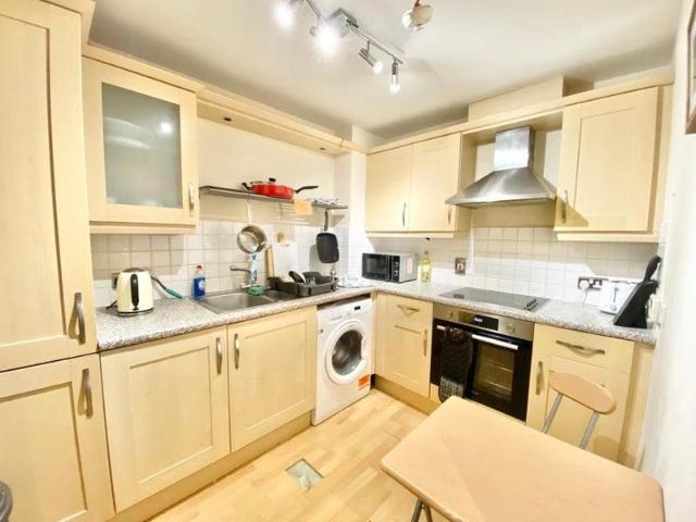 House for sale in Belgrave, Old Wharf
