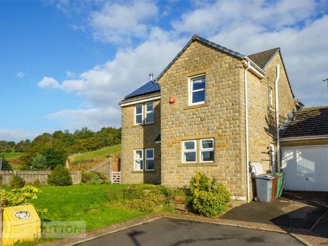 House for sale in Slaithwaite, Kirklees