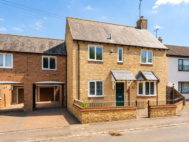 House for sale in Bozeat