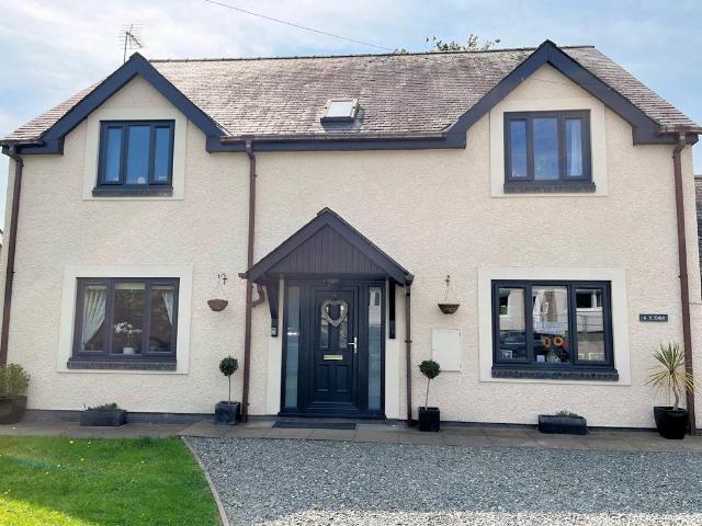 House for sale in Bryncrug, Wales