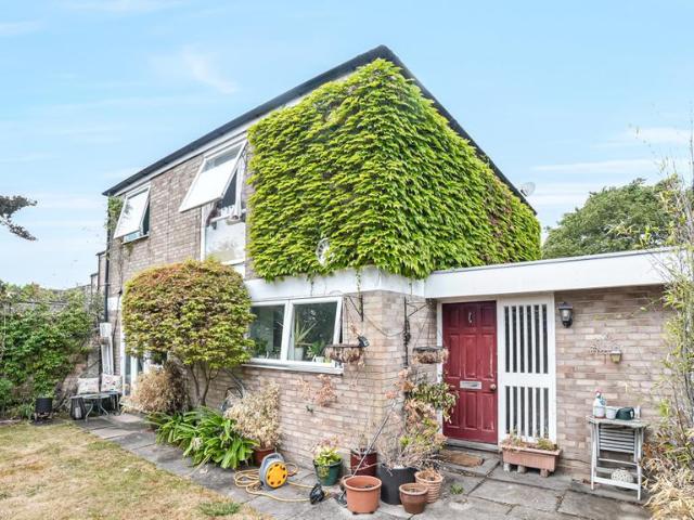 House for sale in London Borough of Croydon, Forestdale
