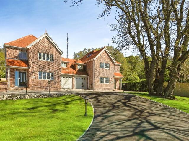House for sale in Cross in Hand, Cross In Hand