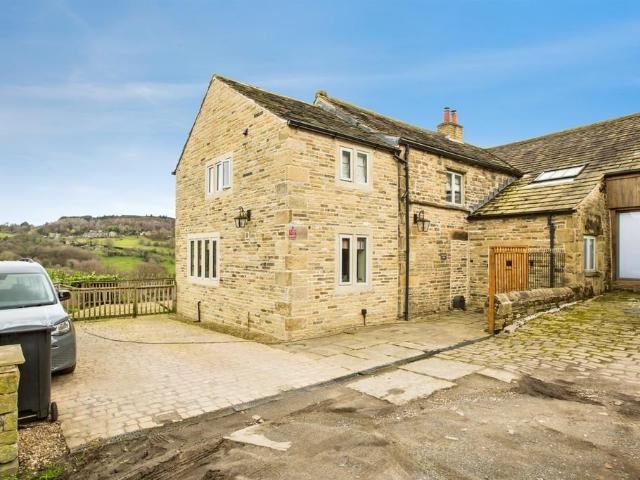 House for sale in Halifax, West Yorkshire