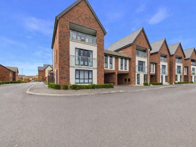 House for sale in Hampton Gardens, Peterborough