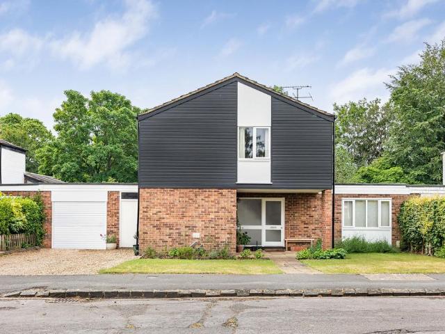 House for sale in Henley-on-Thames, Berrick Salome