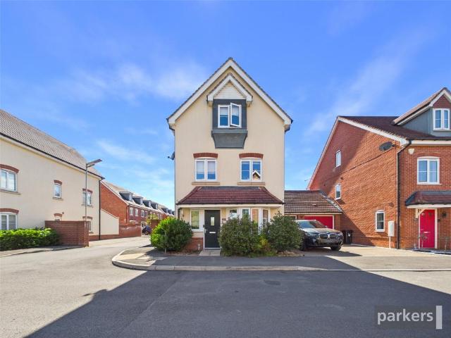 House for sale in Woodley