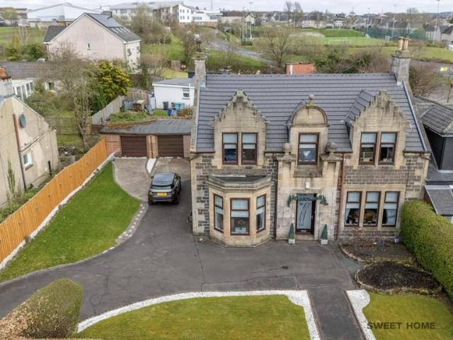 House for sale in Thrashbush, Airdrie