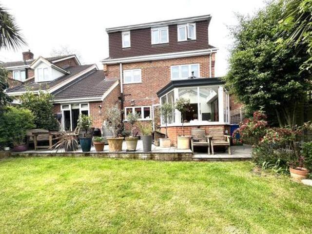 House for sale in Ascot