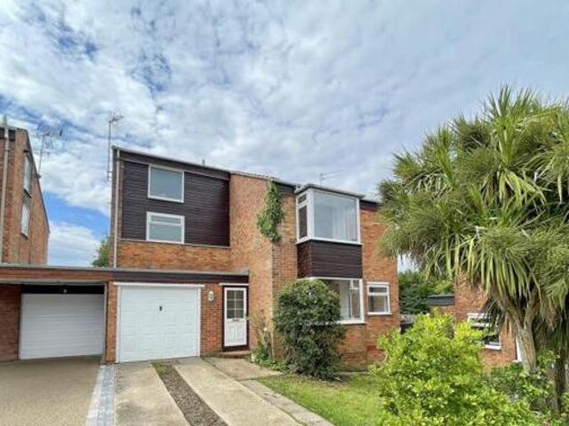 House for sale in Perryfields, West Sussex