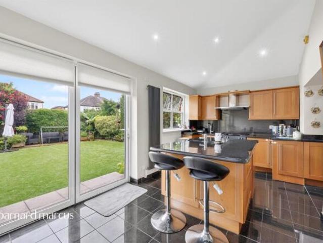 Farm for sale in New Malden, Greater London