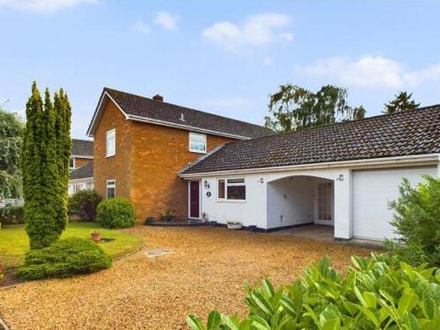 House for sale in Huntingdon