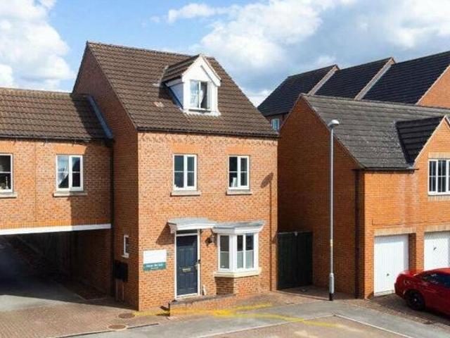House for sale in Ermine West, Brayford