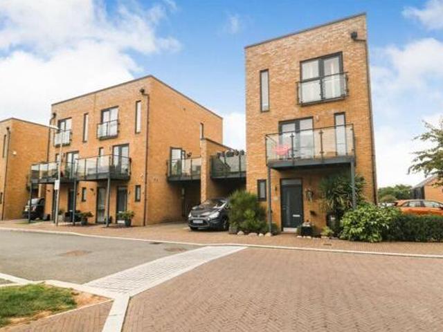 House for sale in Harlow, Essex