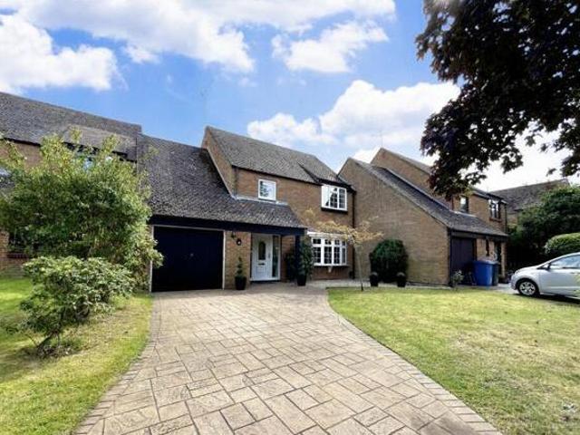 House for sale in Yateley, Hart
