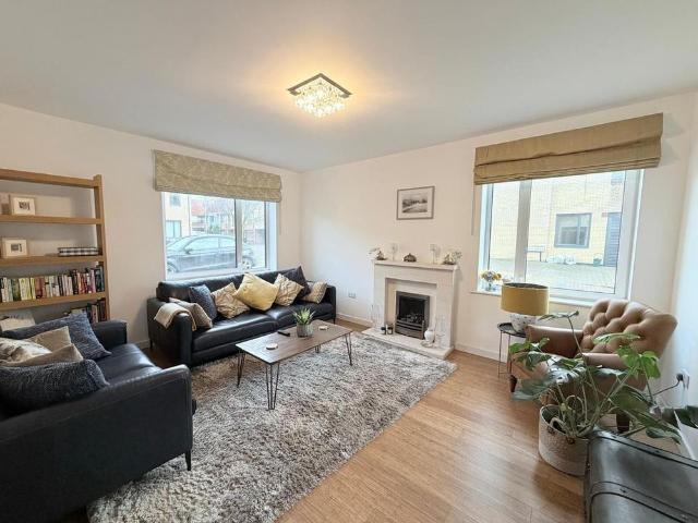 House for rent in Mile End, Fordham Heath