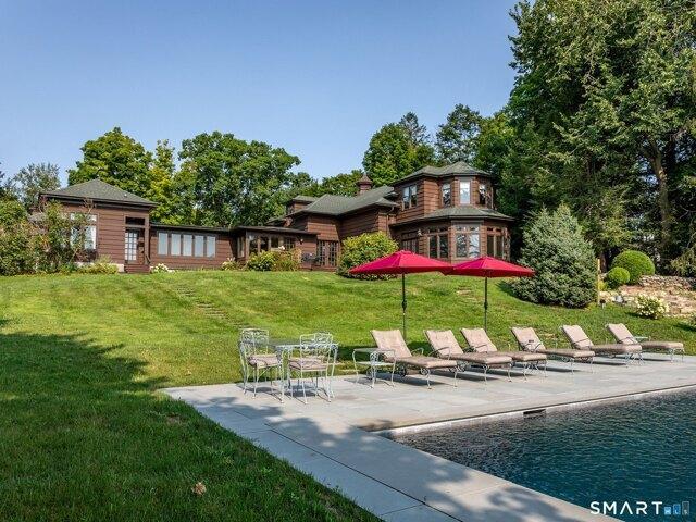 House for sale in Litchfield