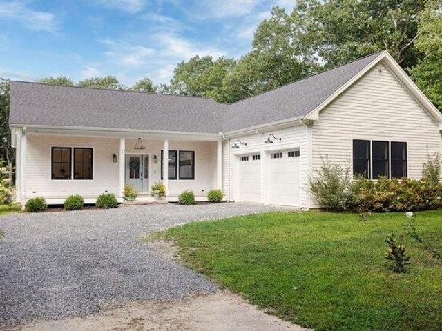 House for sale in Adamsville, Little Compton