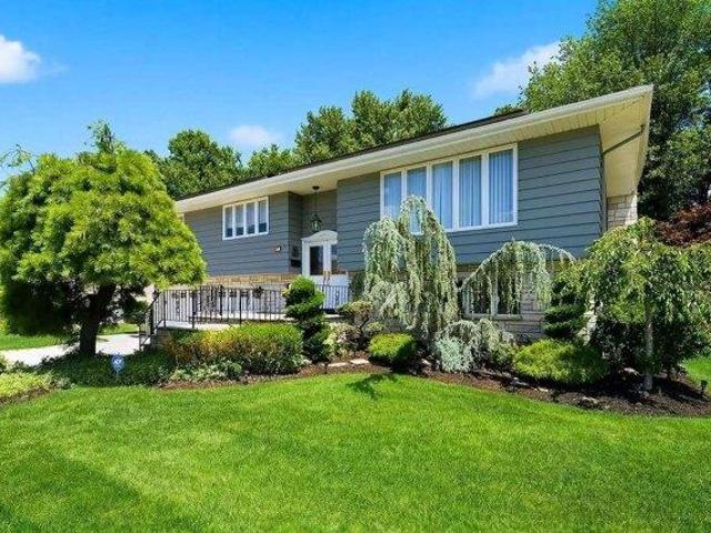 House for sale in Little Ferry, New Jersey