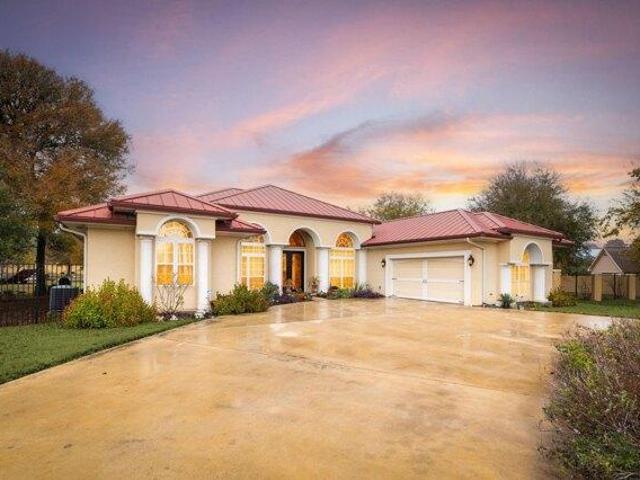 House for sale in Lockhart, Texas