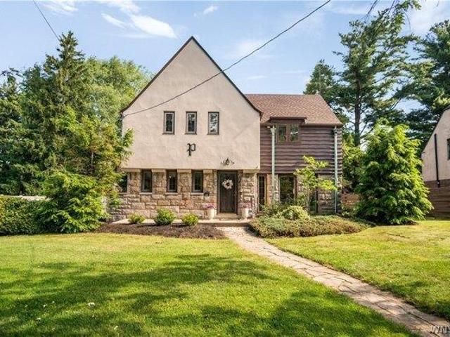 House for sale in Niagara, New York