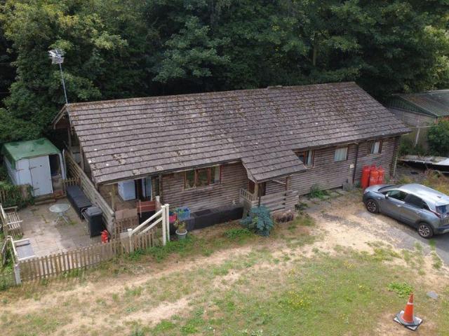 House for sale in Aldersley, West Midlands
