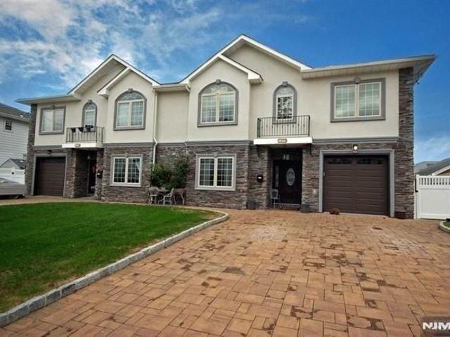 House for sale in Lodi, New Jersey