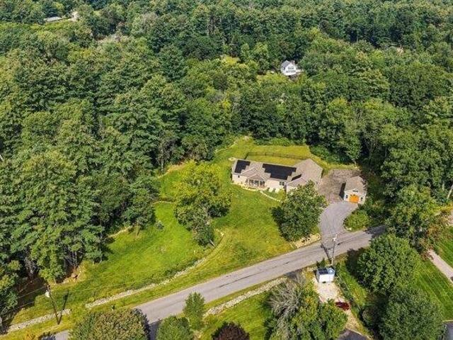 House for sale in Londonderry, Rockingham County