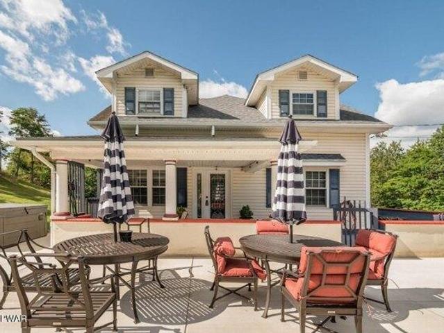 House for sale in Long Pond, Pennsylvania