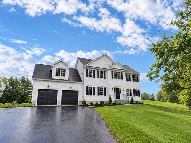 House for sale in Lunenburg Historic District, Lunenburg