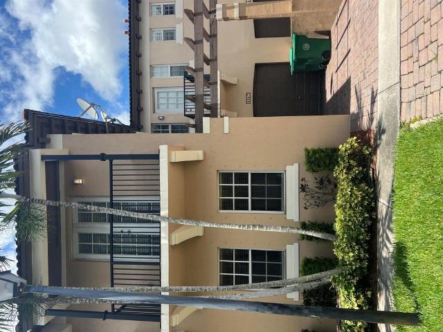 Townhouse for rent in Davie