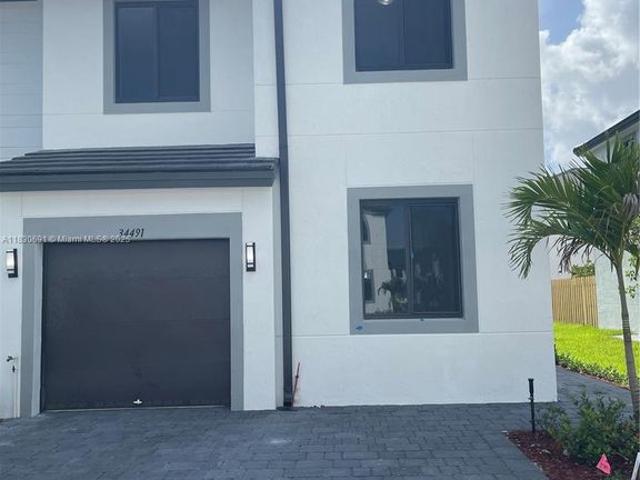 Townhouse for rent in Homestead